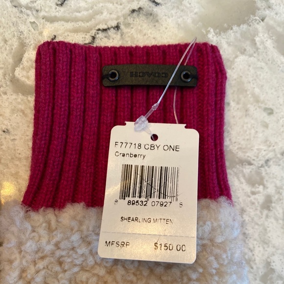 Coach mittens - Picture 3 of 5